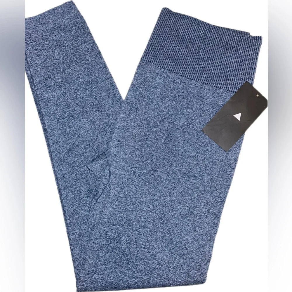 SOLD🔴Vitality Formation Legging NWT - Picture 2 of 7